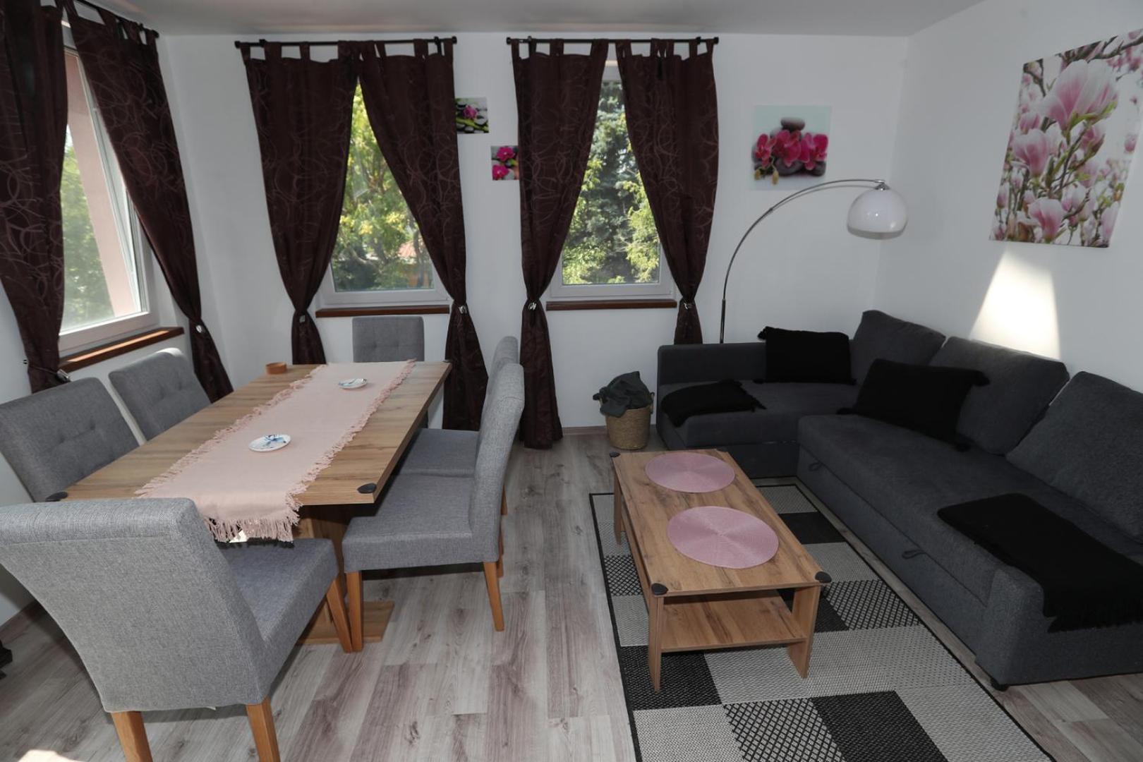 Four Flowers Apartman ชิโอฟก ภายนอก รูปภาพ