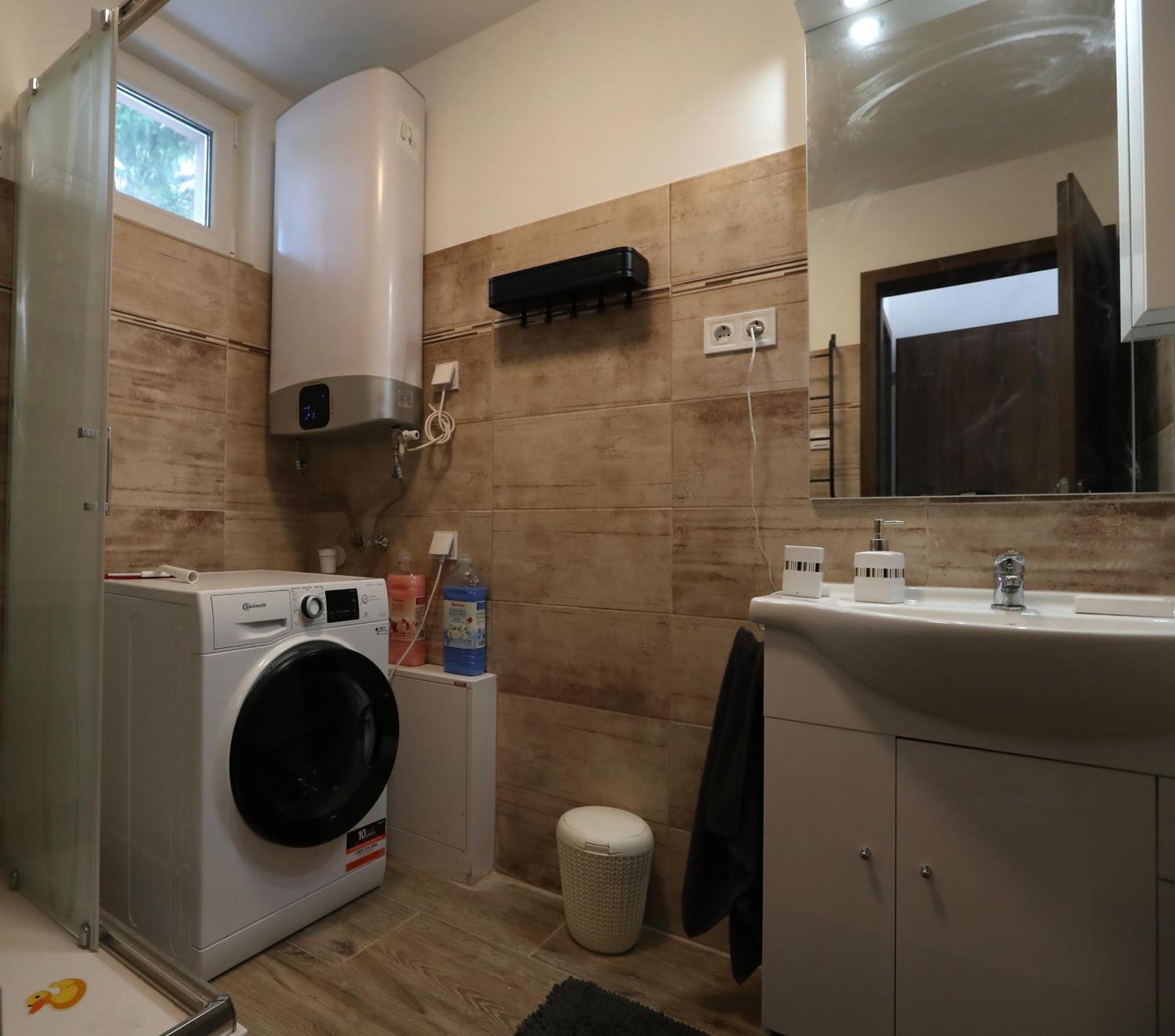 Four Flowers Apartman ชิโอฟก ภายนอก รูปภาพ