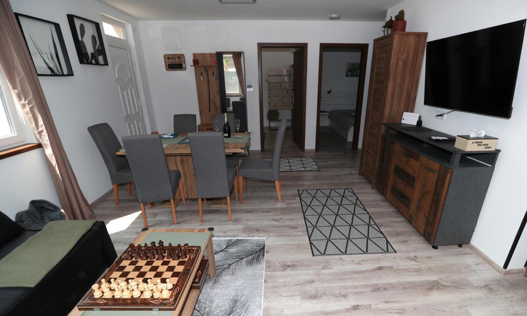 Four Flowers Apartman ชิโอฟก ภายนอก รูปภาพ