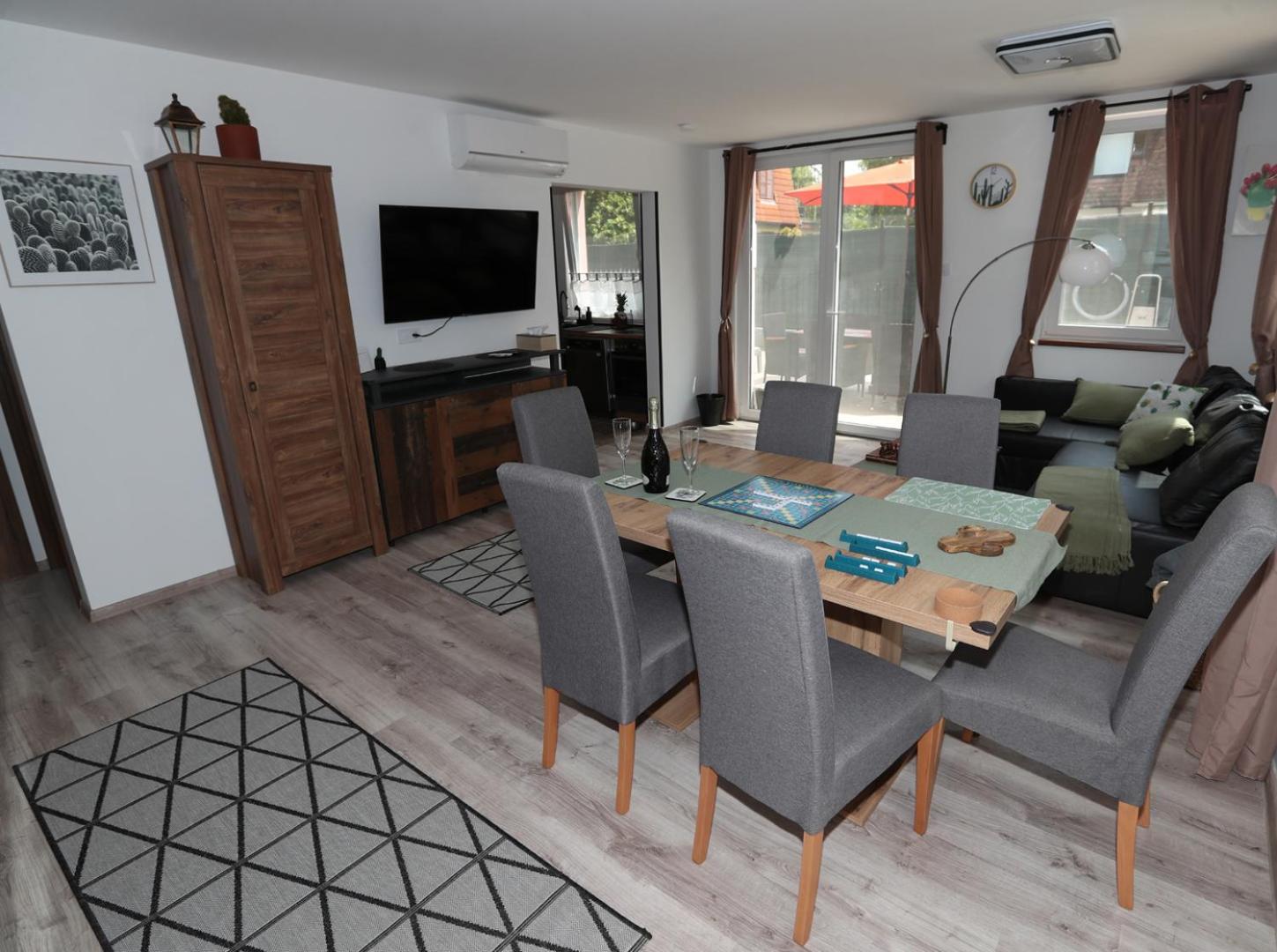 Four Flowers Apartman ชิโอฟก ภายนอก รูปภาพ